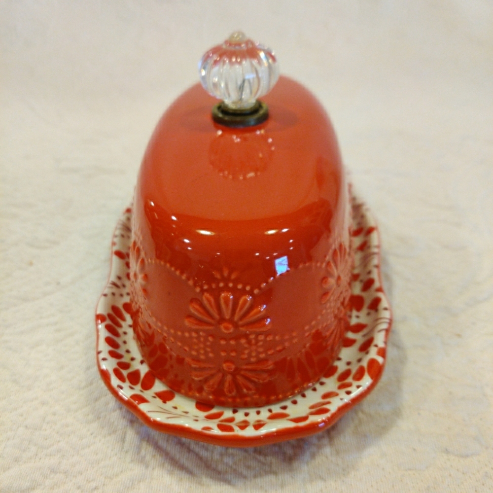 Pioneer Woman Red White Floral Design Covered Butter Dish Clear Glass Knob 8” - Picture 3 of 10